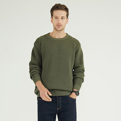 Personalisierter Winter-Herren-Strickpullover aus 100 % nachhaltiger Bio-Baumwolle in Armeegrün mit Rundhalsausschnitt